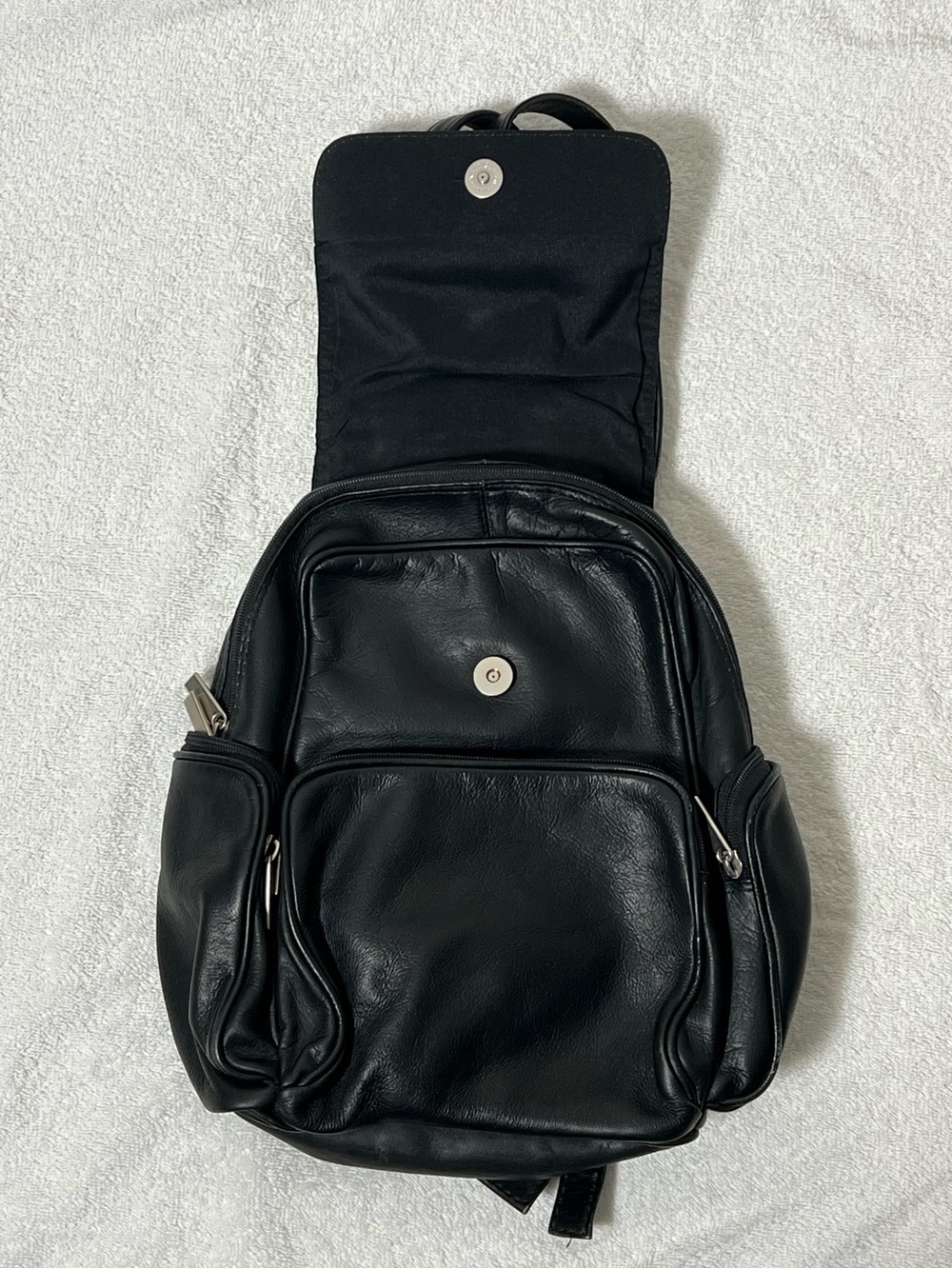 Wilsons Leather Backpack - Picture 7 of 7